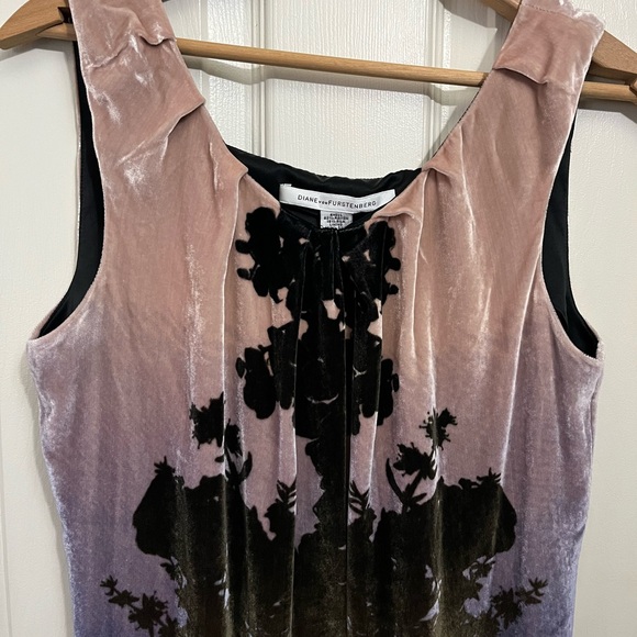 Diane Von Furstenburg Silk Blend medallion Patterned Velvet Dress - Picture 2 of 10